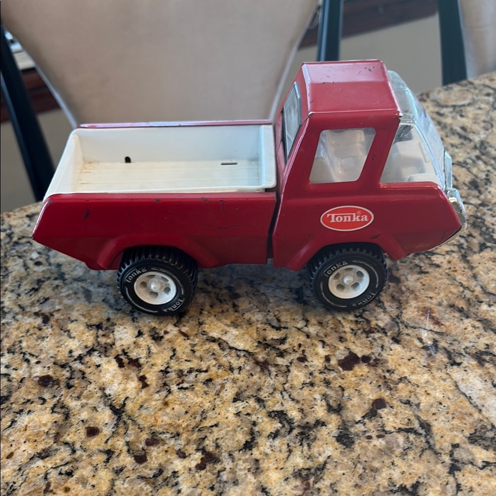 Tonka Classic Red Dump Truck